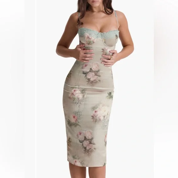 House of CB Floral Lace Trim underwire Dress - Picture 3 of 3